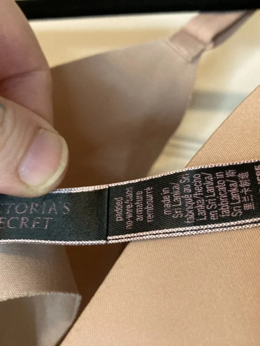 Victoria's Secret Beige V-Hardware Wireless Plunge Bra - Size 38DD